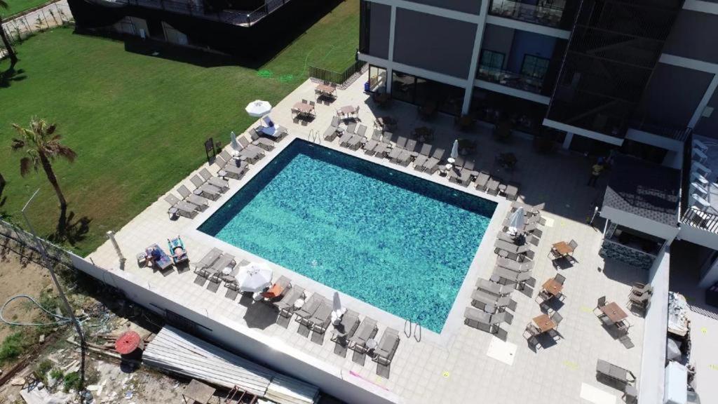 Square 4* Side