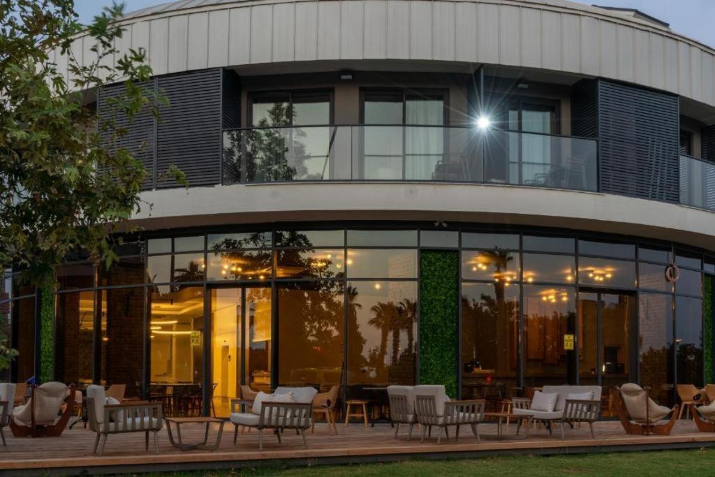 Hotel Square 4*