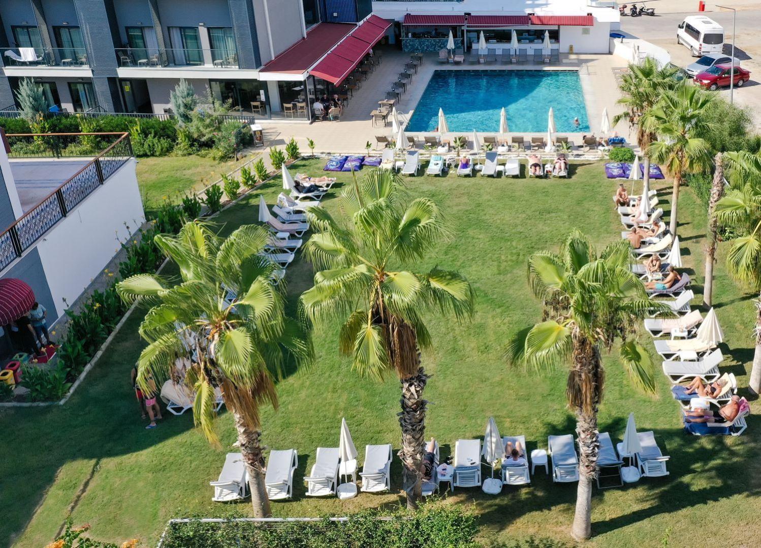Hotel Square Side