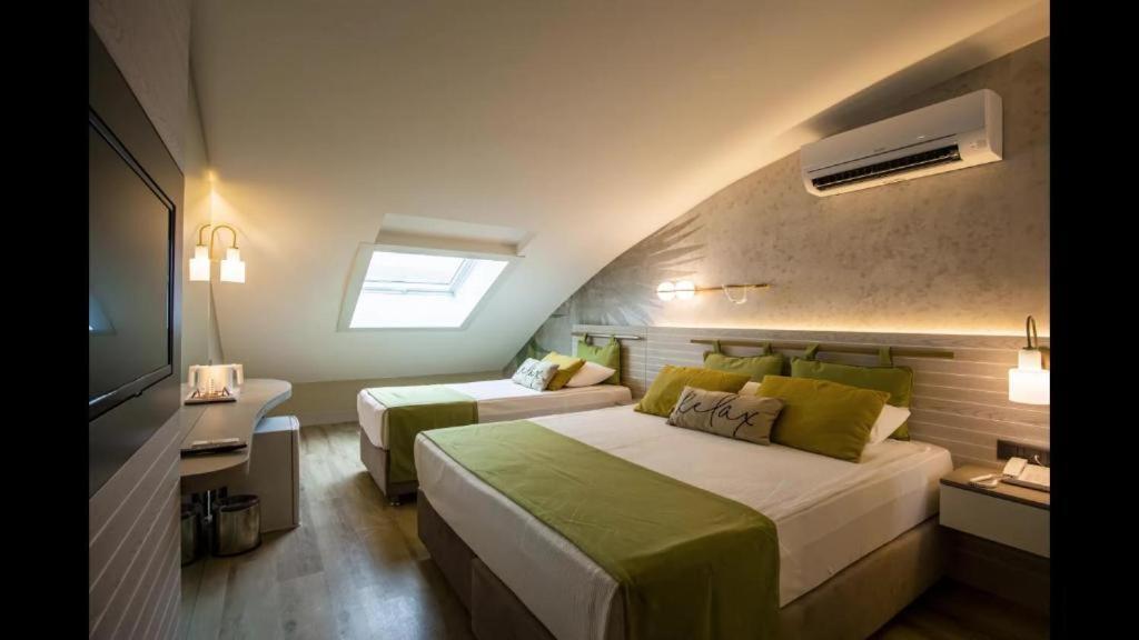 Square Hotel 4*